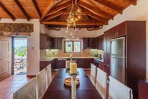 Mani s Aura Seaside-spacious Summer Retreat