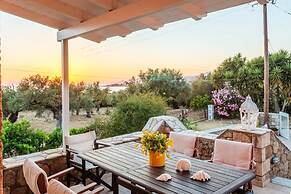 Mani s Aura Seaside-spacious Summer Retreat