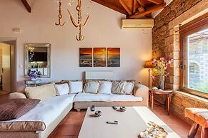 Mani s Aura Seaside-spacious Summer Retreat