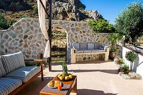 Atlantic Cave Haven-seaside Fully Equipped