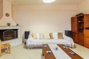 Spacious Urban Haven-family Home Perfect Location