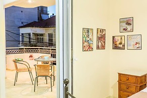 Spacious Urban Haven-family Home Perfect Location