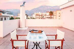 Spacious Urban Haven-family Home Perfect Location