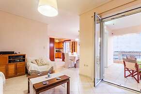 Spacious Urban Haven-family Home Perfect Location