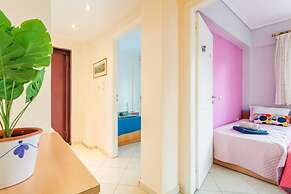 Spacious Urban Haven-family Home Perfect Location