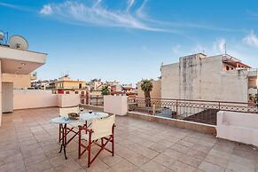 Spacious Urban Haven-family Home Perfect Location