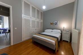 Serene Seaside Bliss - Lush Secluded Garden Oasis