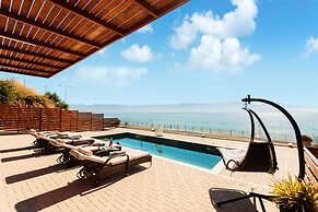 Seaside Summer Bliss - Aurora Luxury Pool Paradise