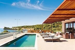 Seaside Summer Bliss - Aurora Luxury Pool Paradise