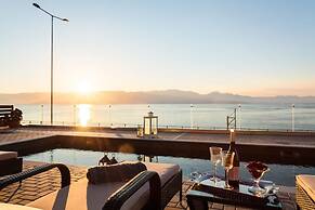 Seaside Summer Bliss - Aurora Luxury Pool Paradise