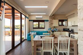 Seaside Summer Bliss - Aurora Luxury Pool Paradise