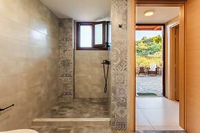 Seaside Summer Bliss - Aurora Luxury Pool Paradise