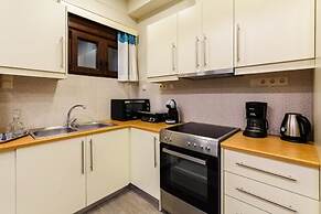 Seaside Summer Bliss - Aurora Luxury Pool Paradise