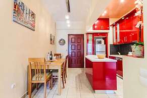 Athens Strawberry Hideaway - City Chic Retreat