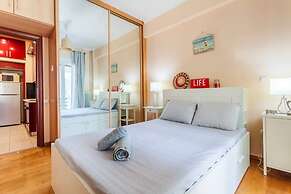 Athens Strawberry Hideaway - City Chic Retreat