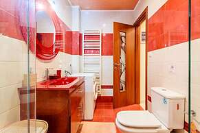 Athens Strawberry Hideaway - City Chic Retreat