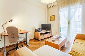 Athens Strawberry Hideaway - City Chic Retreat