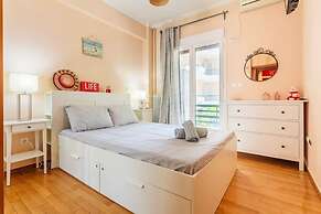 Athens Strawberry Hideaway - City Chic Retreat