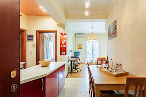 Athens Strawberry Hideaway - City Chic Retreat