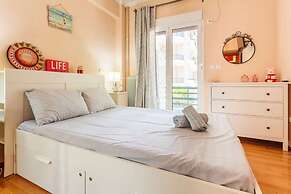 Athens Strawberry Hideaway - City Chic Retreat