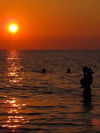 Avia Seaview Getaway - Konstantina s Hidden Haven