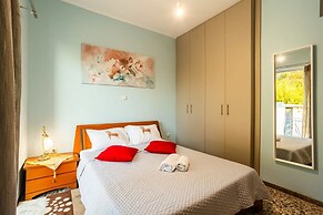 Avia Seaview Getaway - Konstantina s Hidden Haven