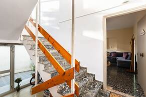 Avia Seaview Getaway - Konstantina s Hidden Haven