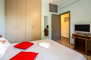 Avia Seaview Getaway - Konstantina s Hidden Haven