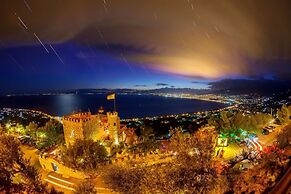 Avia Seaview Getaway - Konstantina s Hidden Haven