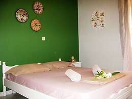 Kalamata s Handmade Apartment