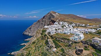 Rustic Stone House in the Heart of Folegandros
