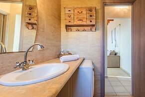 Mani Panoramic Seaviews - Luxury Summer Haven