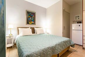 Kitries Summer Getaway - Eden Seaside Suite