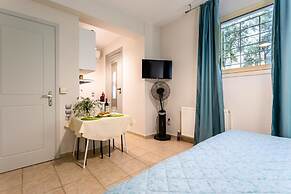 Kitries Summer Getaway - Eden Seaside Suite