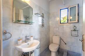 Kitries Summer Getaway - Eden Comfy Suite