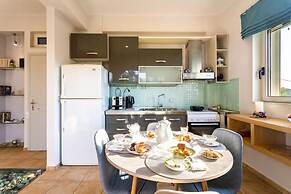 Kitries Summer Getaway - Eden Comfy Suite