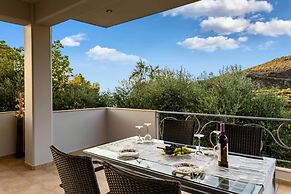 Kitries Summer Getaway - Eden Cozy Suite