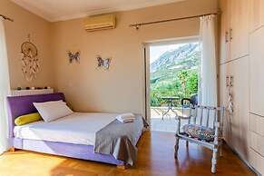 Sunset Paradise - Verga s Ultimate Seaview Getaway