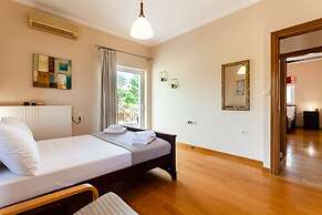 Sunset Paradise - Verga s Ultimate Seaview Getaway