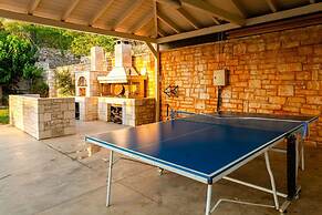 Sunset Paradise - Verga s Ultimate Seaview Getaway