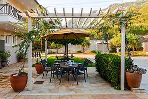 Sunset Paradise - Verga s Ultimate Seaview Getaway