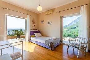 Sunset Paradise - Verga s Ultimate Seaview Getaway