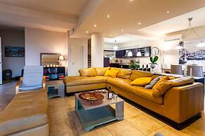 Sunset Paradise - Verga s Ultimate Seaview Getaway