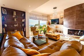 Sunset Paradise - Verga s Ultimate Seaview Getaway