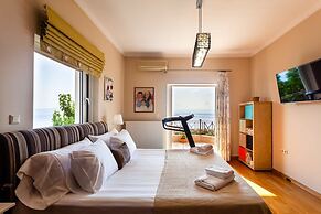 Sunset Paradise - Verga s Ultimate Seaview Getaway