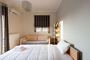 Navarino Captains Villa - Lux Private Pool Retreat