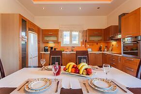 Navarino Captains Villa - Lux Private Pool Retreat