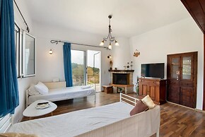 Live the Summer Dream at Gaios Cozy Retreat