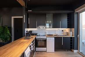 City s Best-kept Secret Chic Luxe Getaway