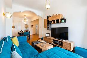 Athens Luxury Getaway - Pasalimani City Oasis